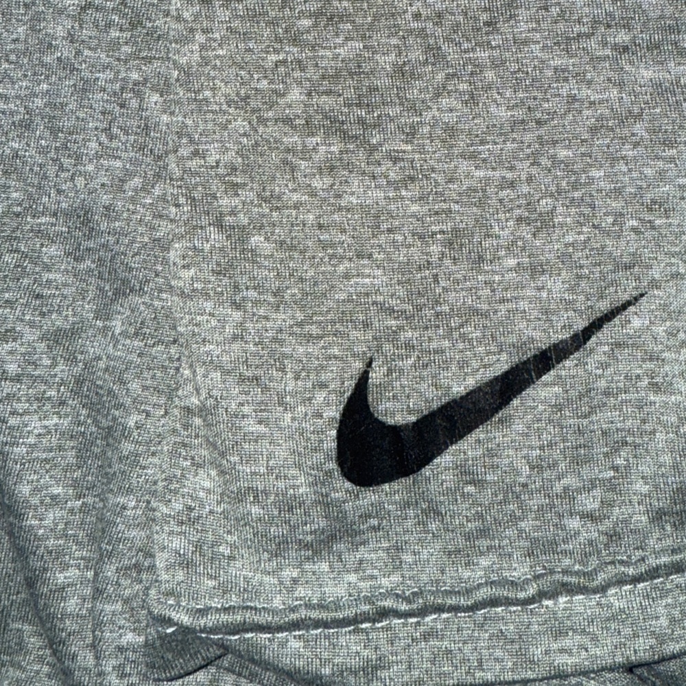 Nike Dri-FIT Raiders T-Shirt Men’s Small | Gray Athletic Tee - Picture 9 of 13